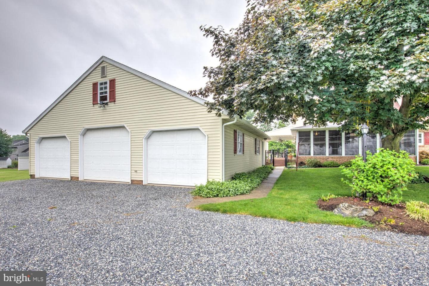 771 E Oregon Road photo 11
