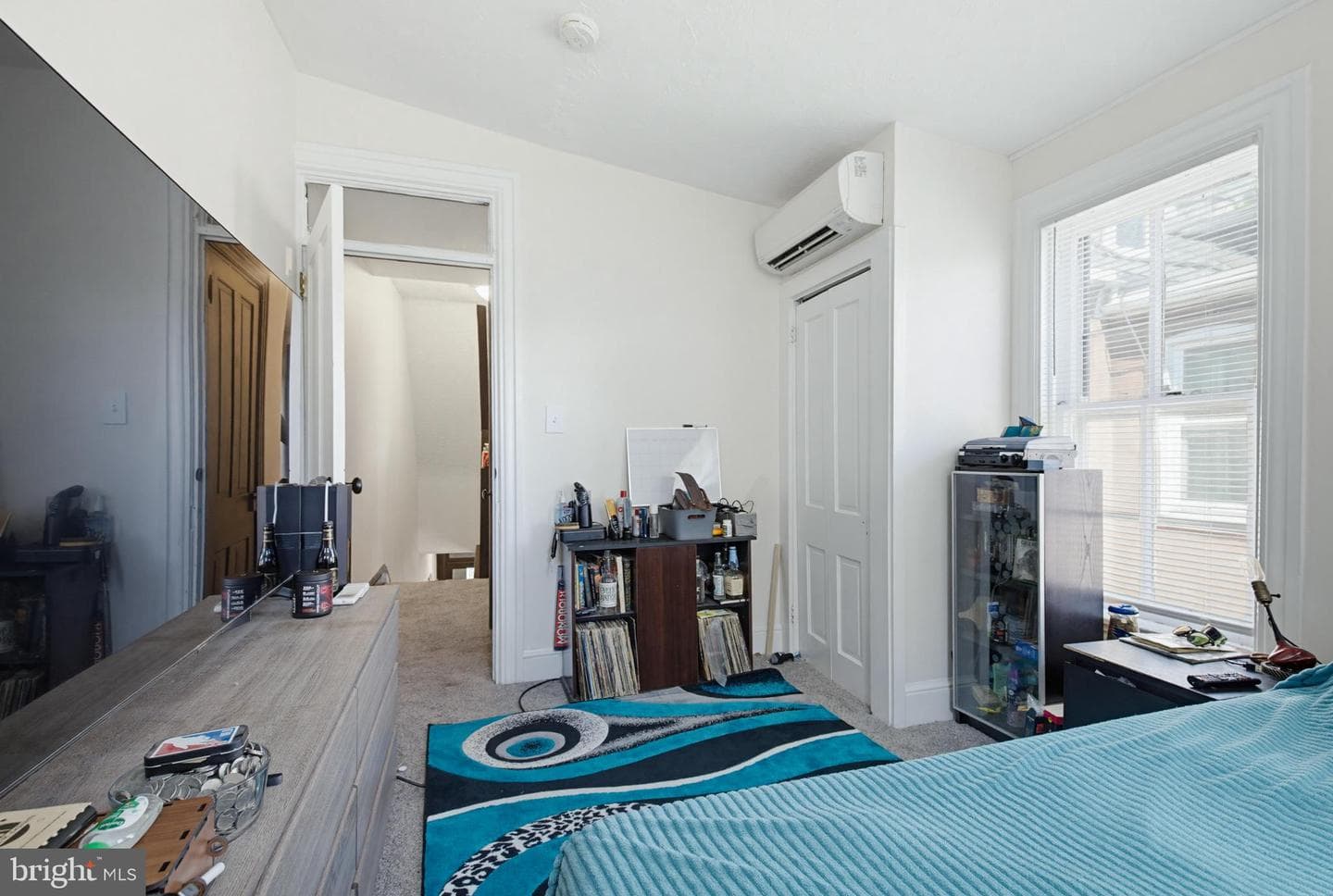 715 N Queen Street photo 20
