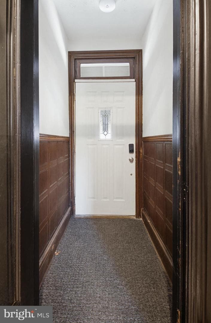 715 N Queen Street photo 6