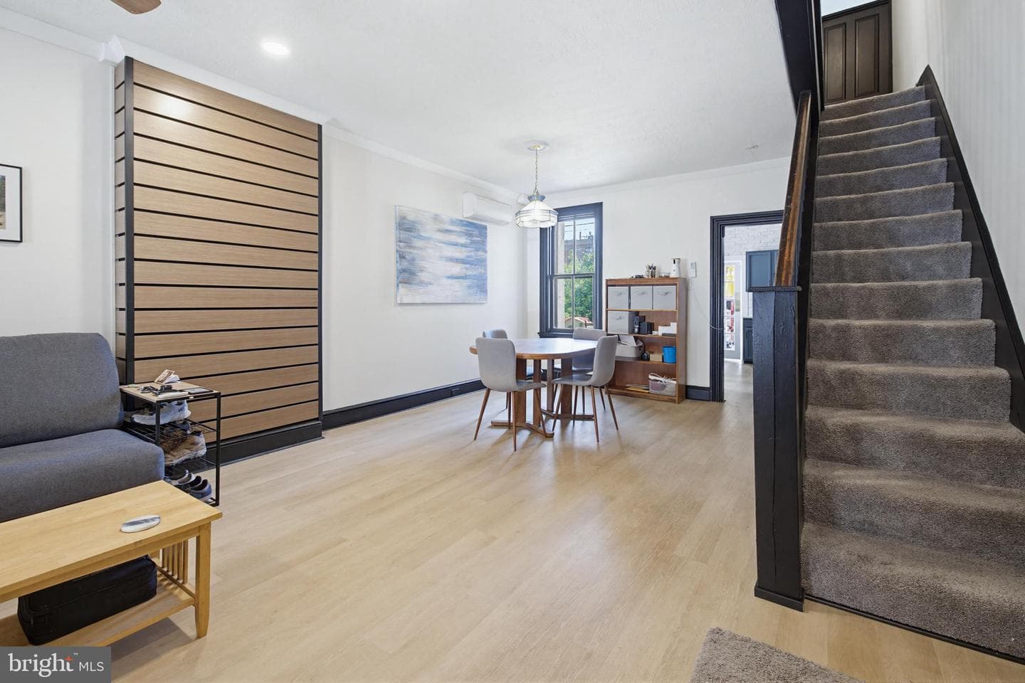715 N Queen Street photo 7