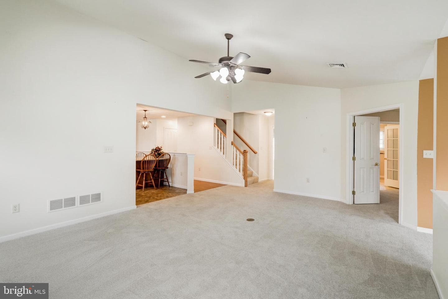 749 Heather Ridge photo 16