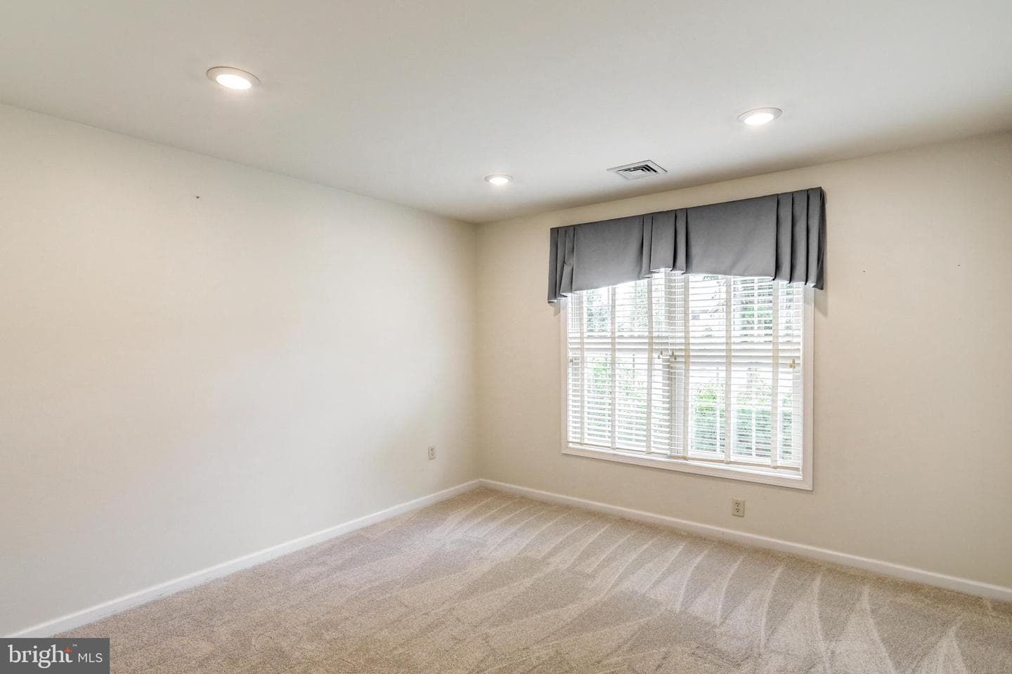749 Heather Ridge photo 26