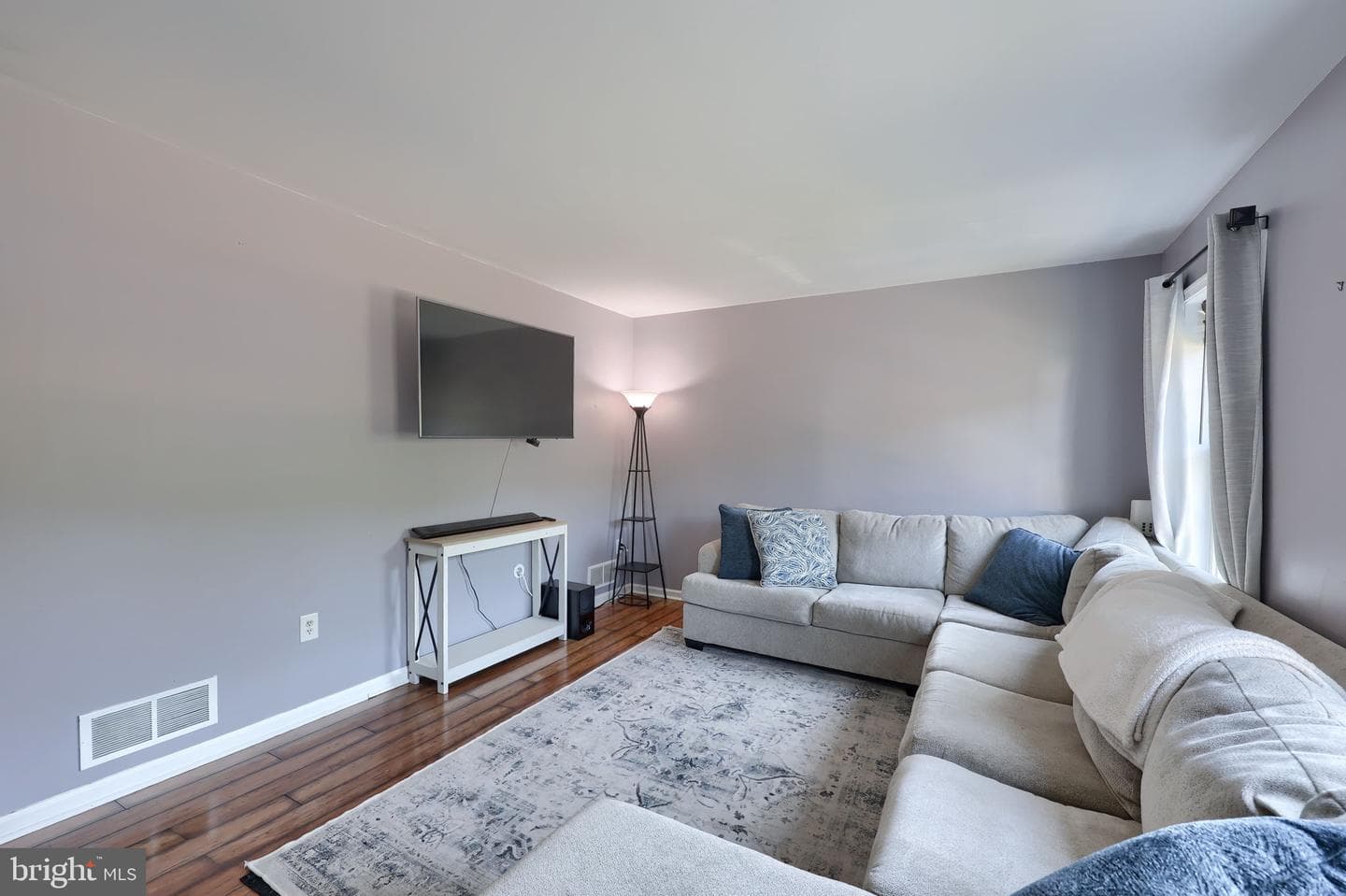 337 Crosswinds Drive photo 5