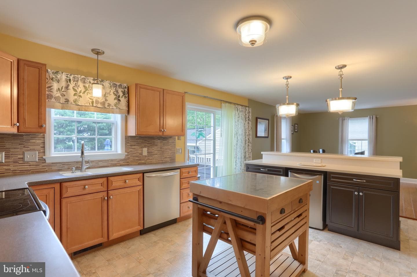 14 Tower Drive photo 16