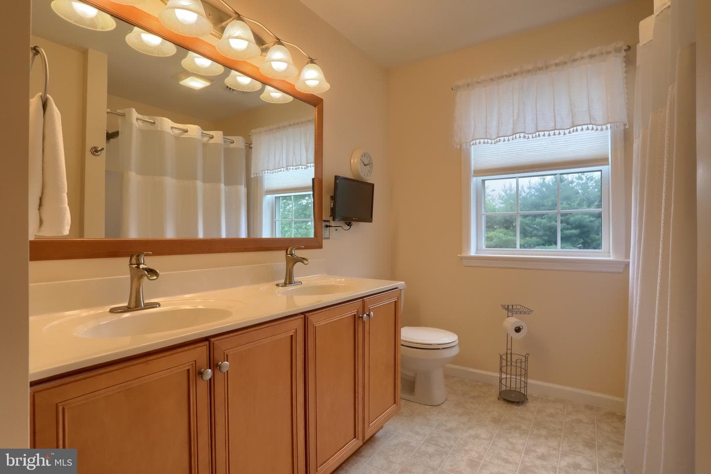 14 Tower Drive photo 29