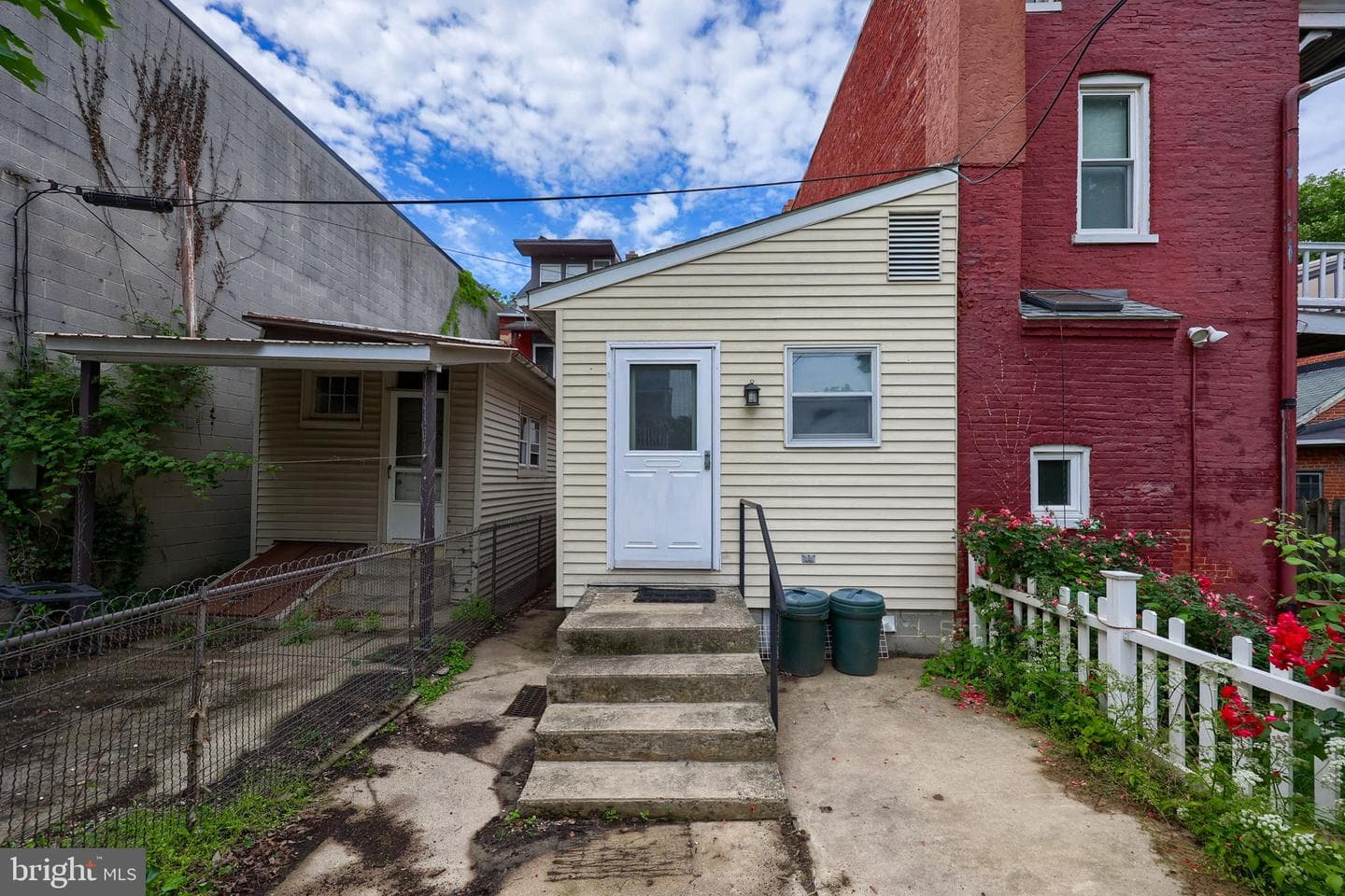 352 W Orange Street photo 33