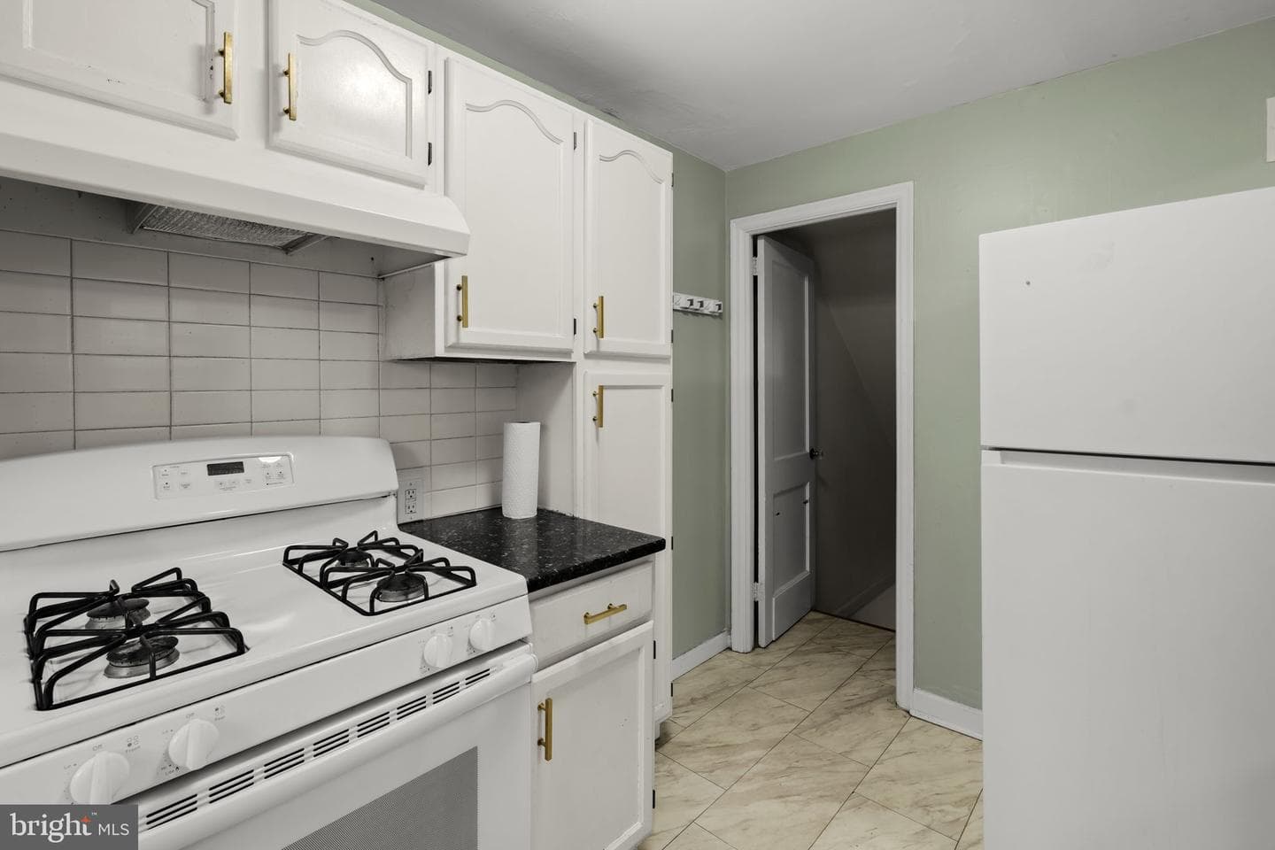 61 Hershey Avenue photo 10