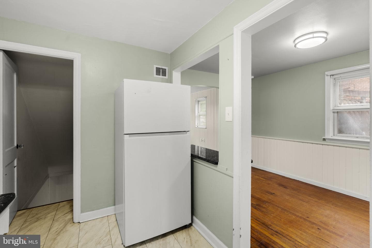 61 Hershey Avenue photo 11