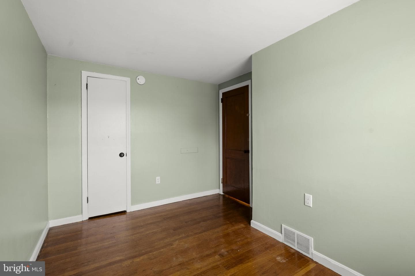 61 Hershey Avenue photo 15
