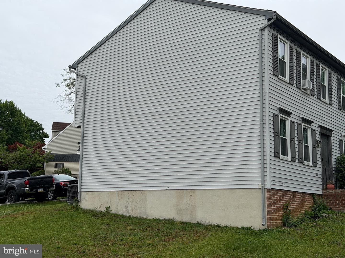 698 Topaz Drive, Lancaster