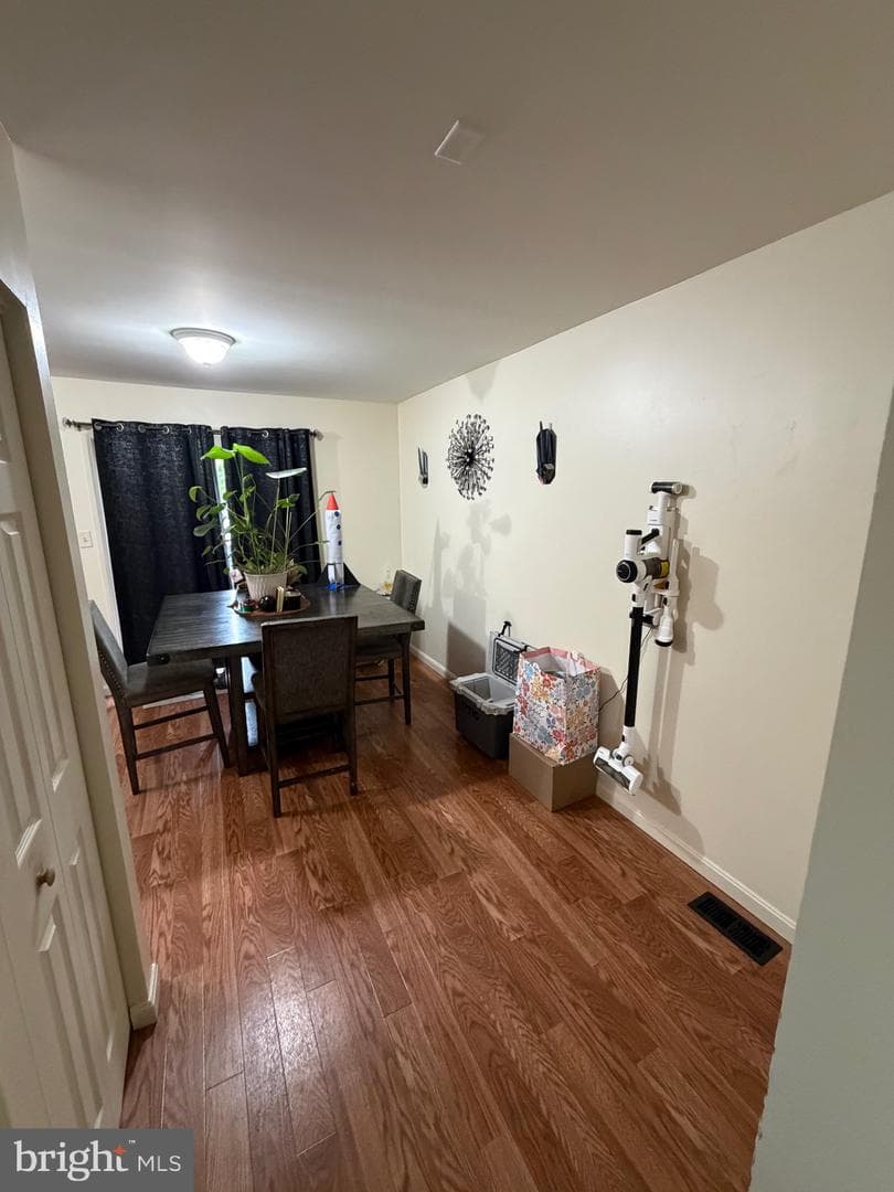 698 Topaz Drive photo 6