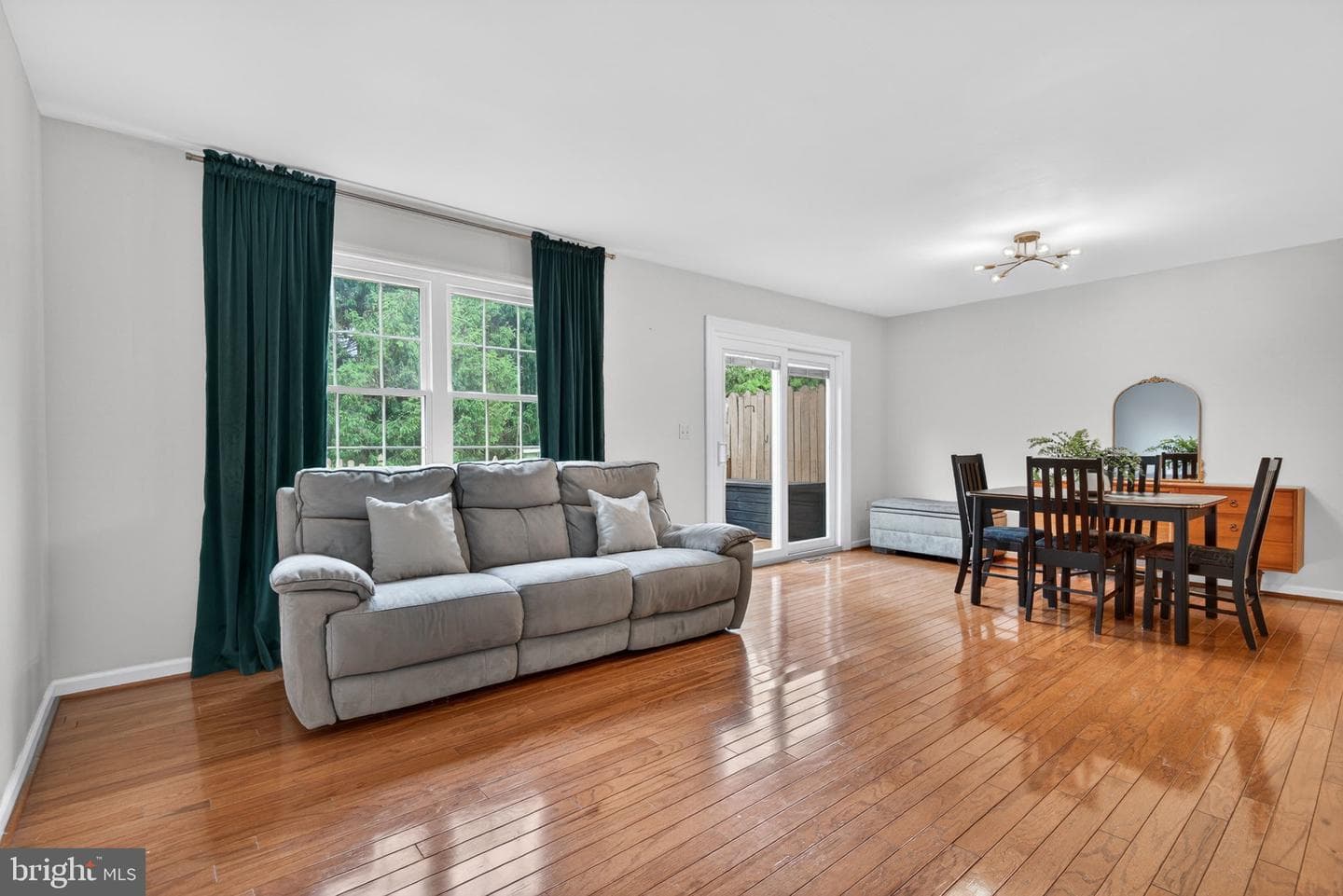 4072 Laurel Lane photo 11