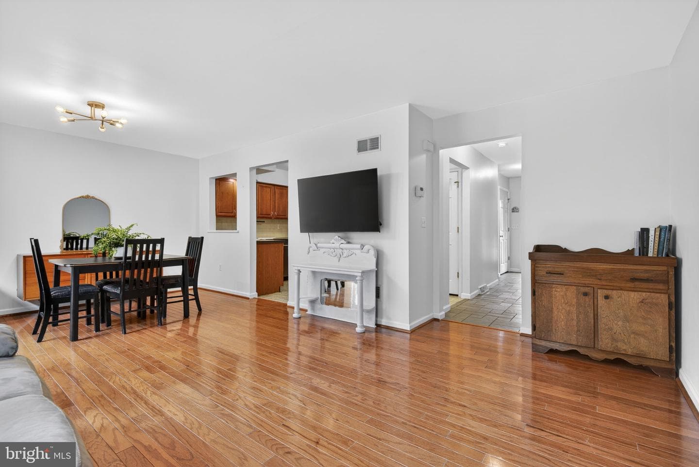 4072 Laurel Lane photo 13