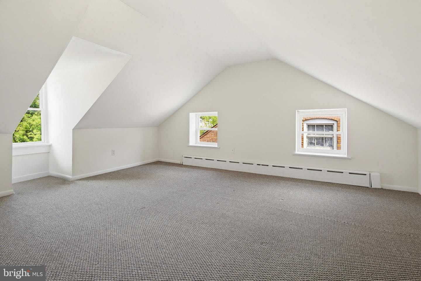 556 W Orange Street photo 35