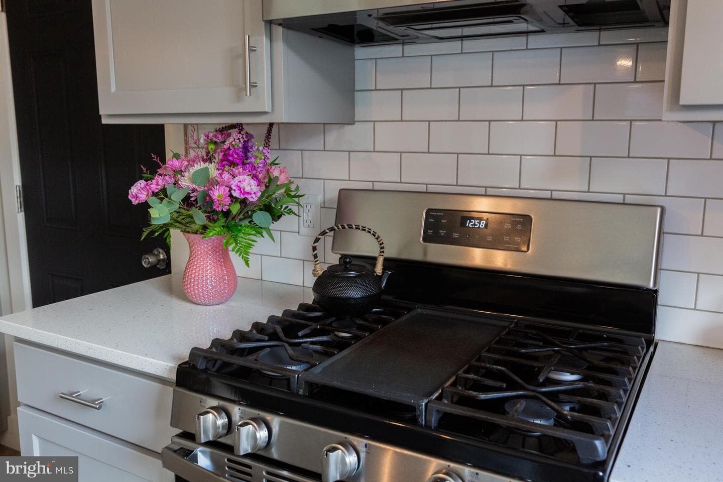 26 Apricot Avenue photo 17