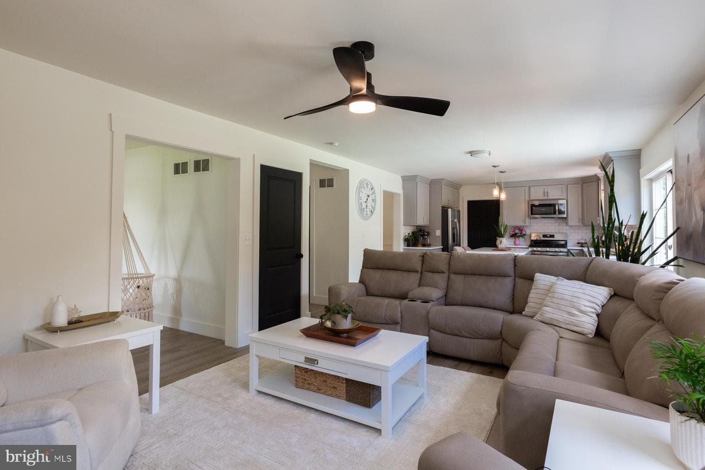 26 Apricot Avenue photo 24
