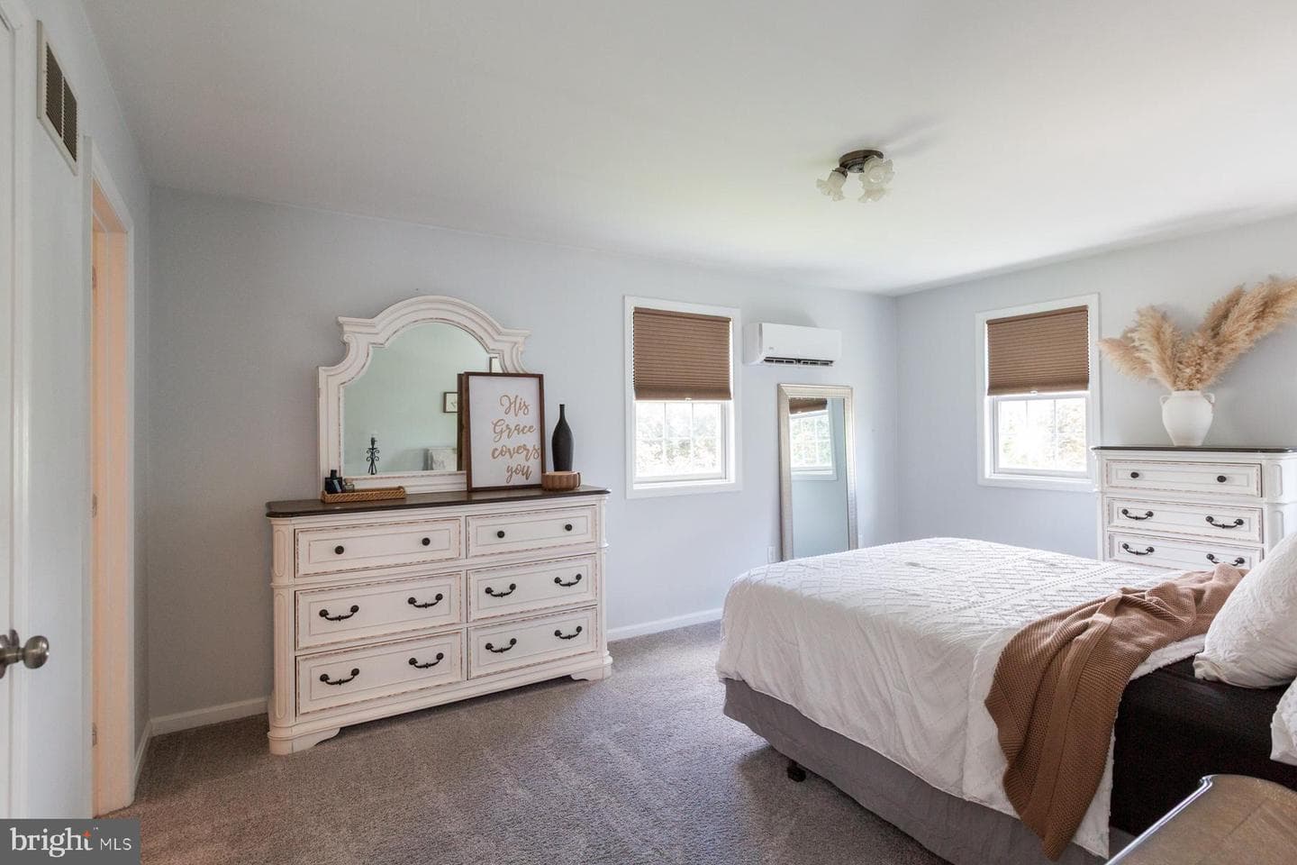 26 Apricot Avenue photo 32
