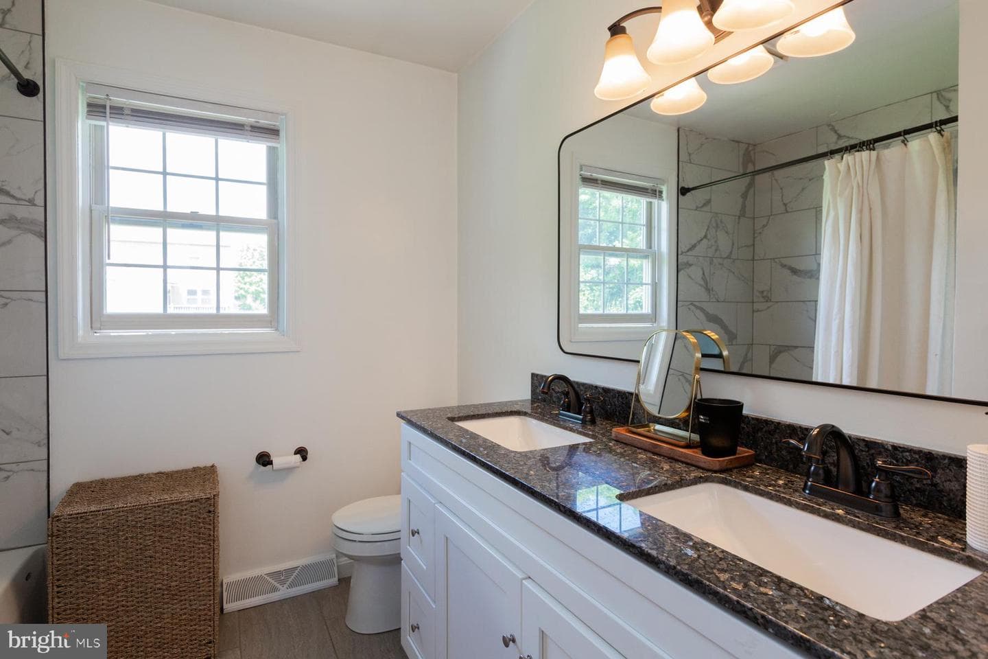 26 Apricot Avenue photo 35