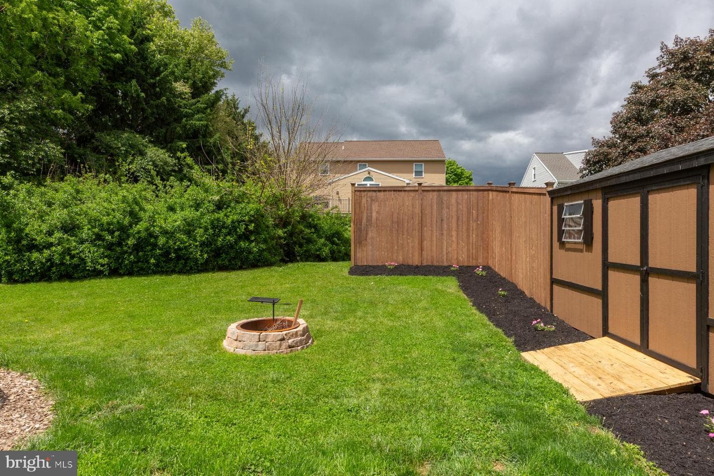 26 Apricot Avenue photo 63