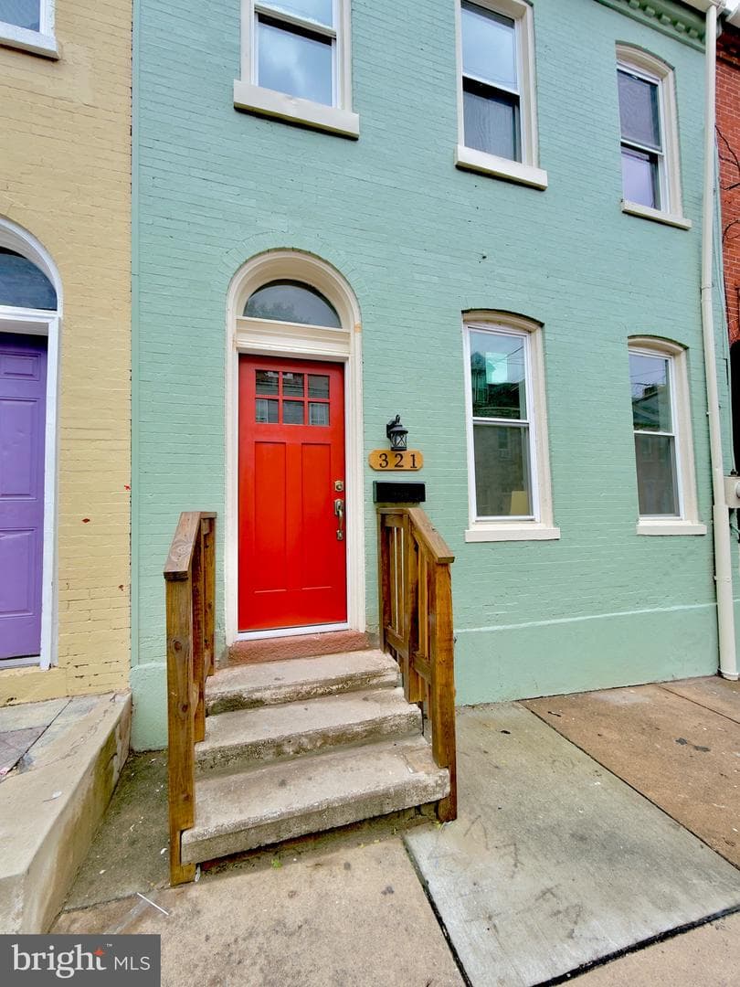 321 Beaver Street photo 3