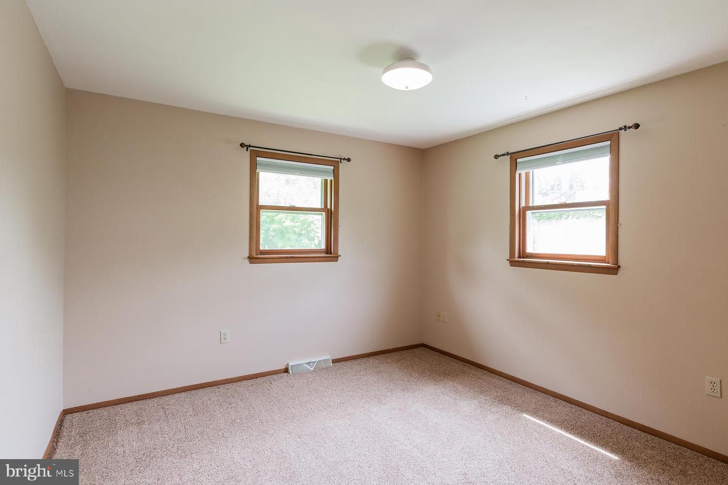 3 Apache Lane photo 22
