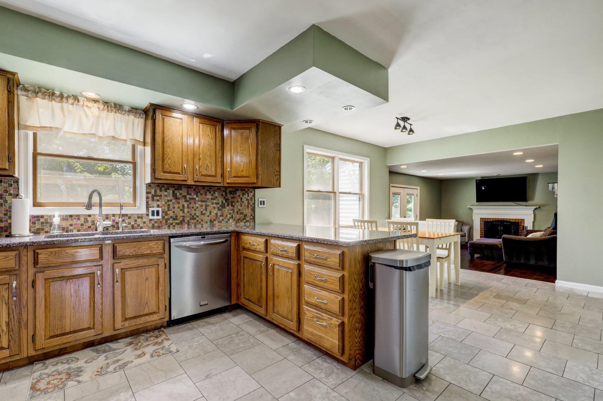 2 Mockingbird Drive photo 14