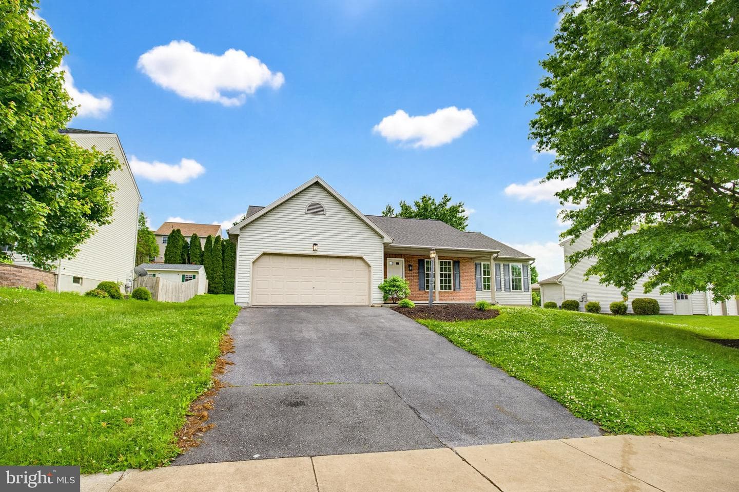 3950 Laurel Run photo 3