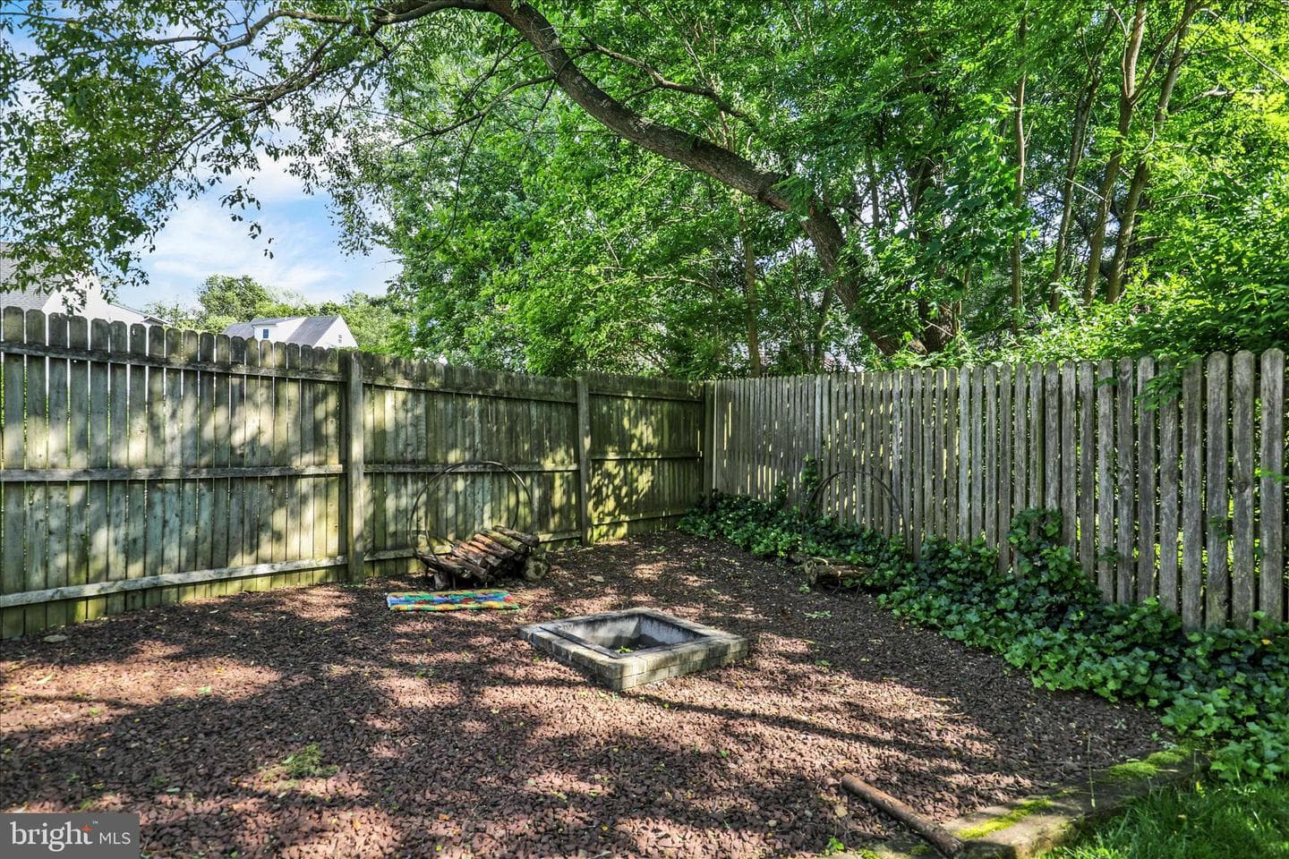 201 Yorkshire Way photo 35
