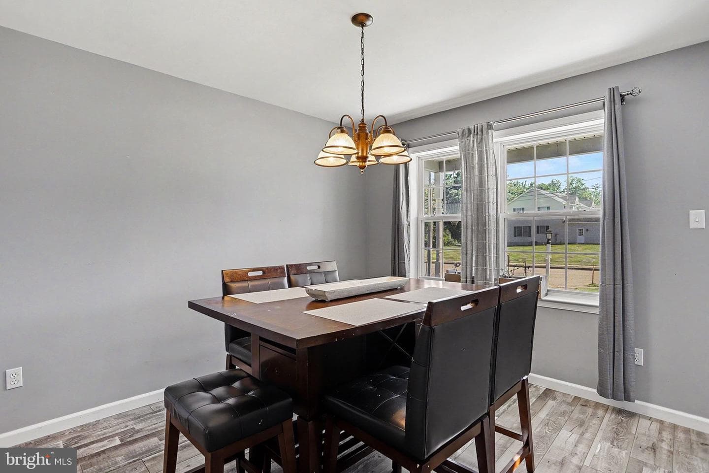 138 N River Street photo 12