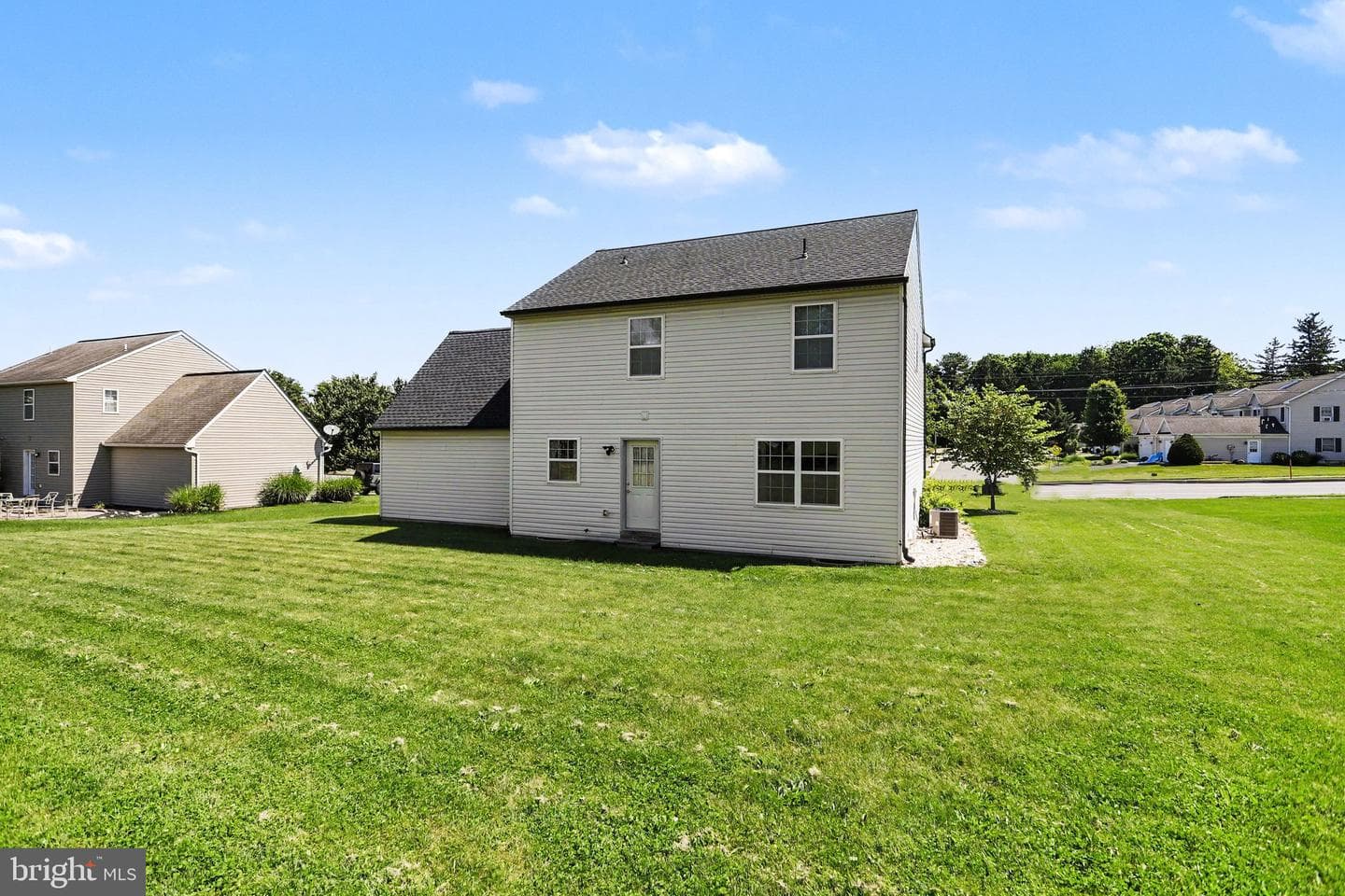 138 N River Street photo 29