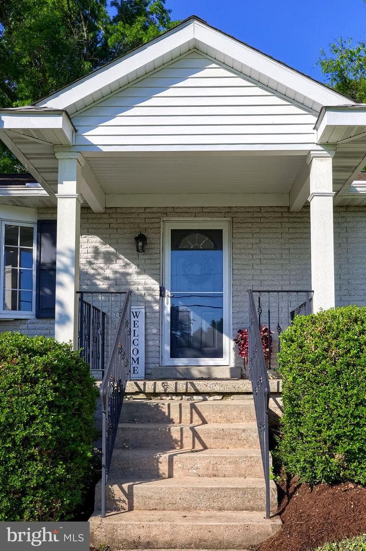 6358 River Road photo 4
