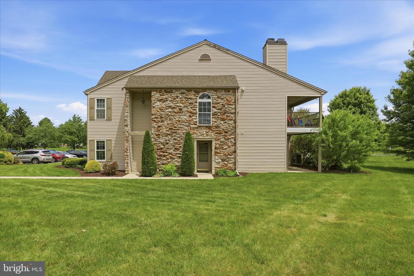 223 Greenview Drive, Lancaster