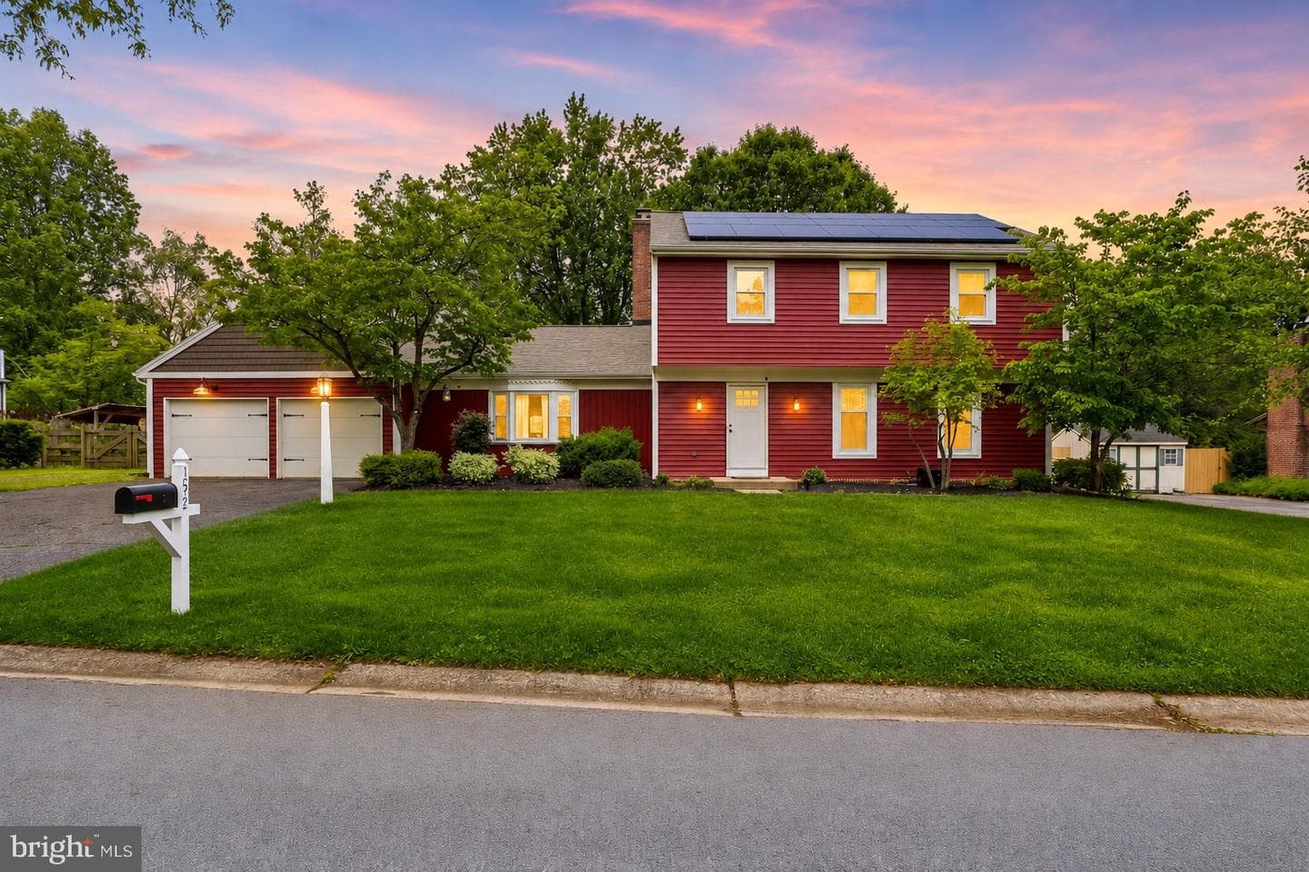 1072 Lambley Road photo 1