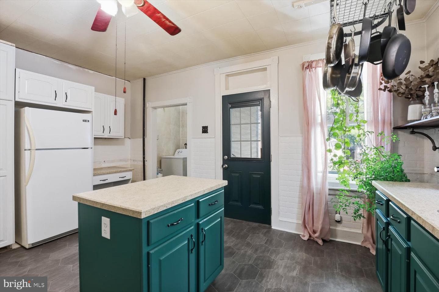 280 Duke Street photo 13