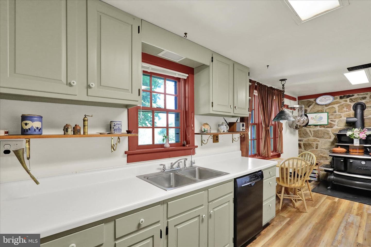 1095 Texter Mountain Road photo 18