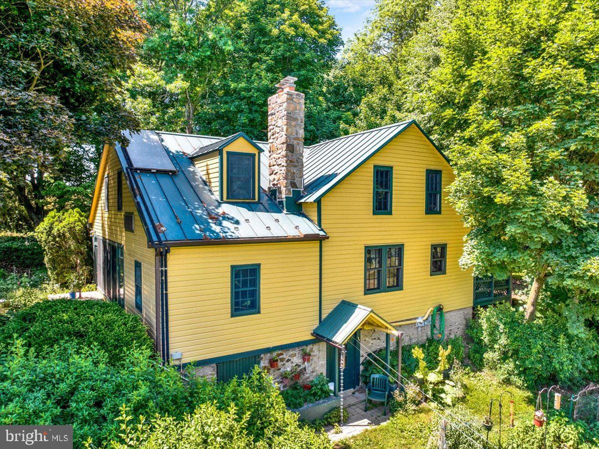 1095 Texter Mountain Road photo 5