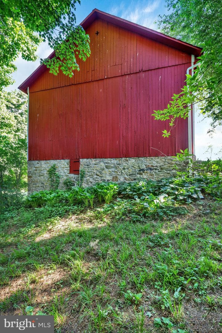 1095 Texter Mountain Road photo 57