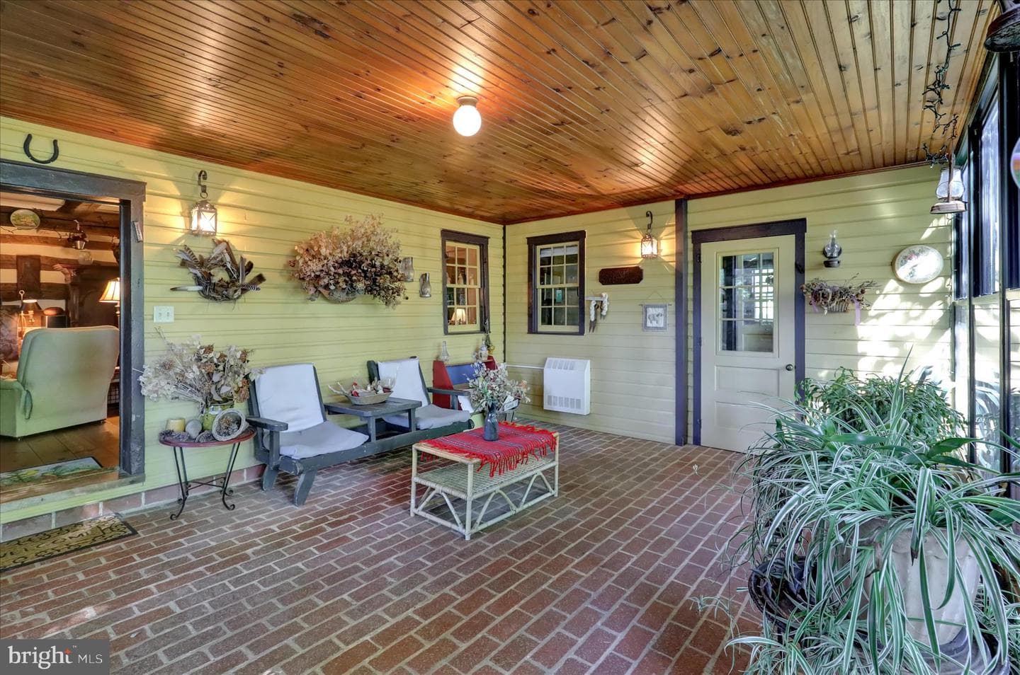 1095 Texter Mountain Road photo 7