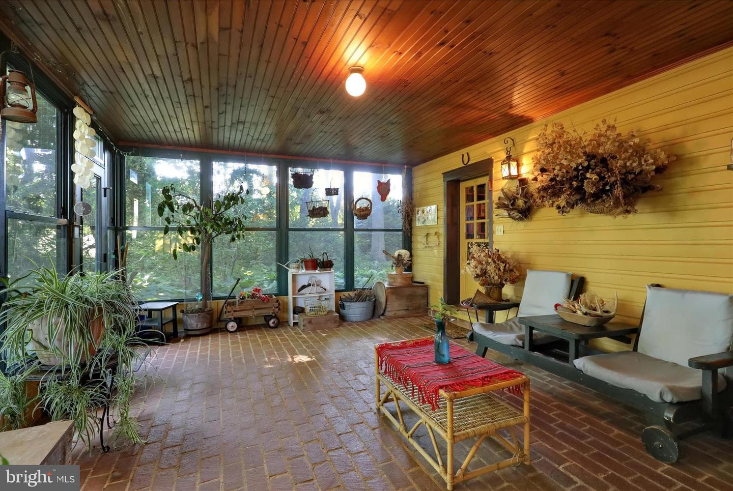 1095 Texter Mountain Road photo 9