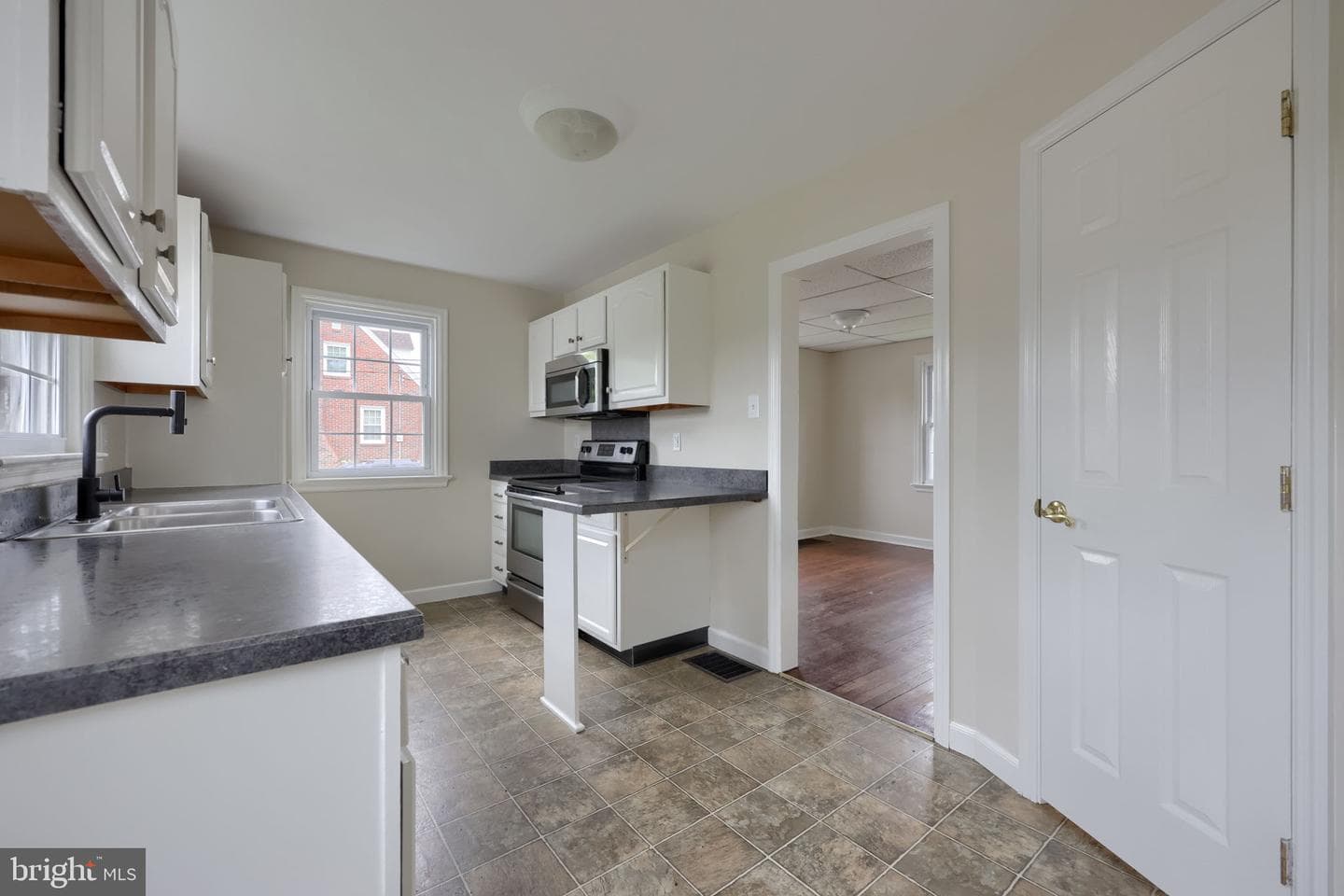 430 Brimmer Avenue photo 5