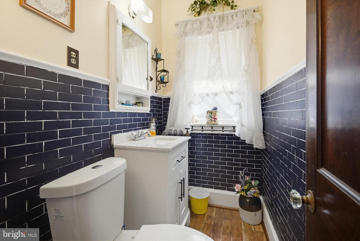 306 E High Street photo 12