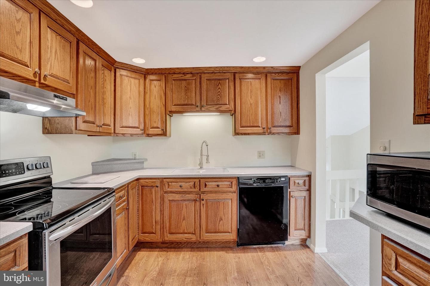112 Nicholas Road photo 10