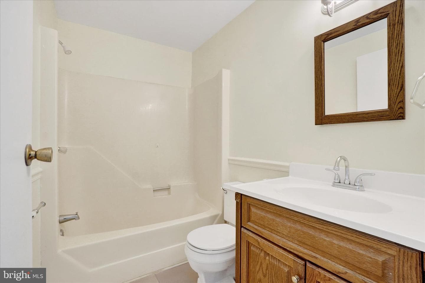 112 Nicholas Road photo 13