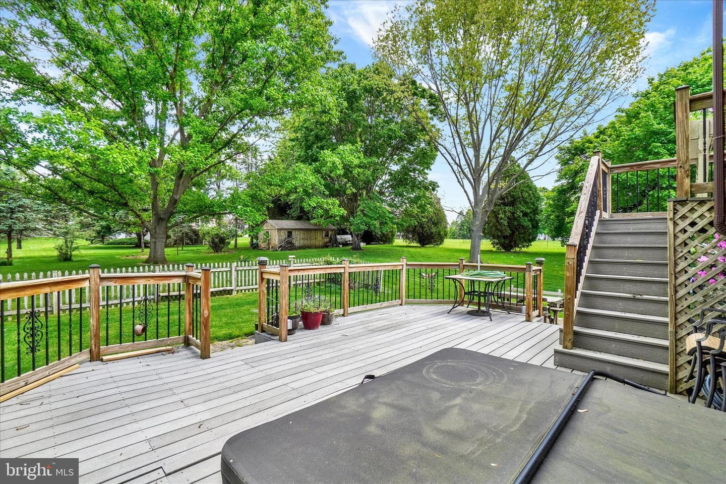112 Nicholas Road photo 22