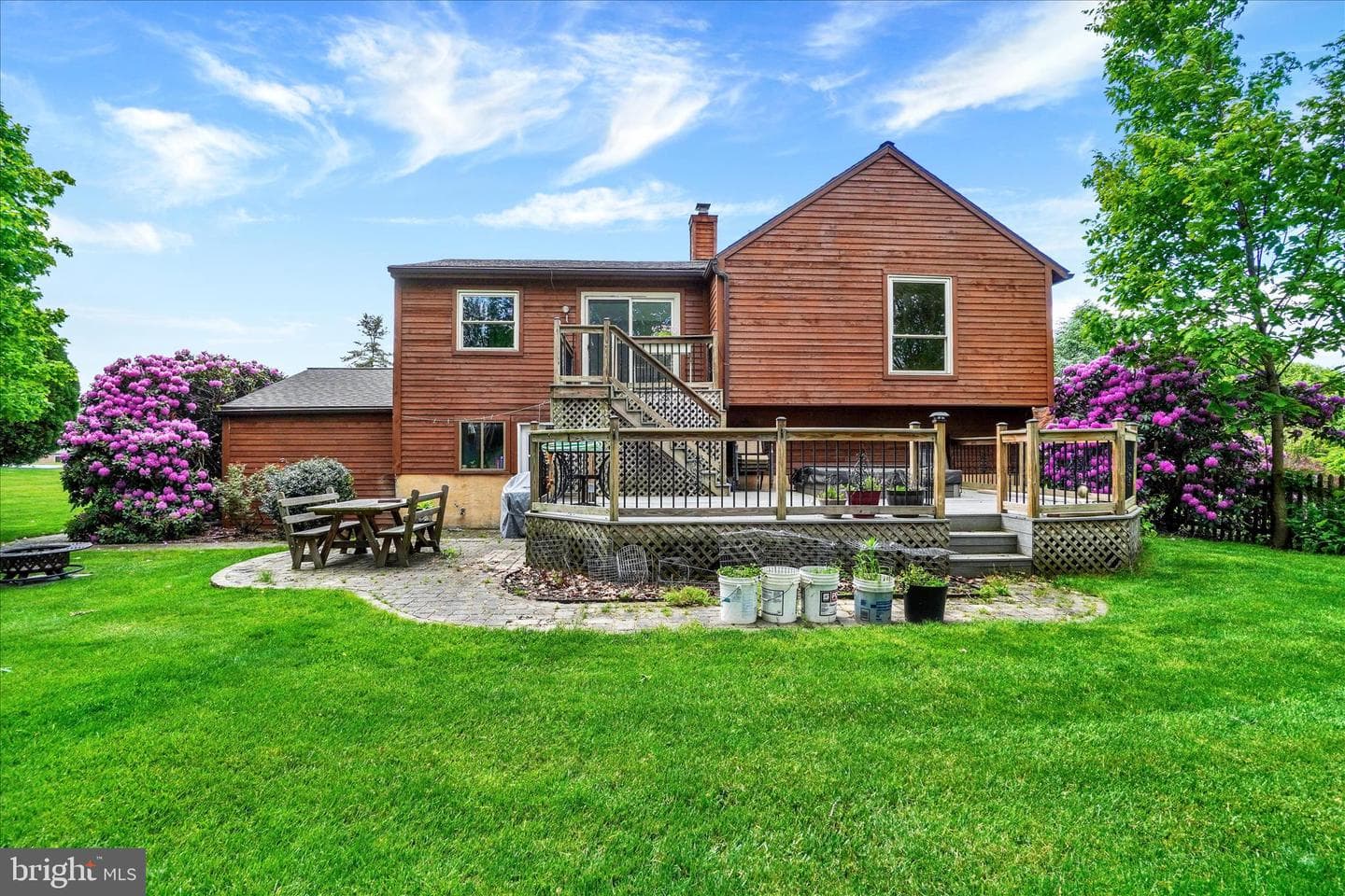 112 Nicholas Road photo 24