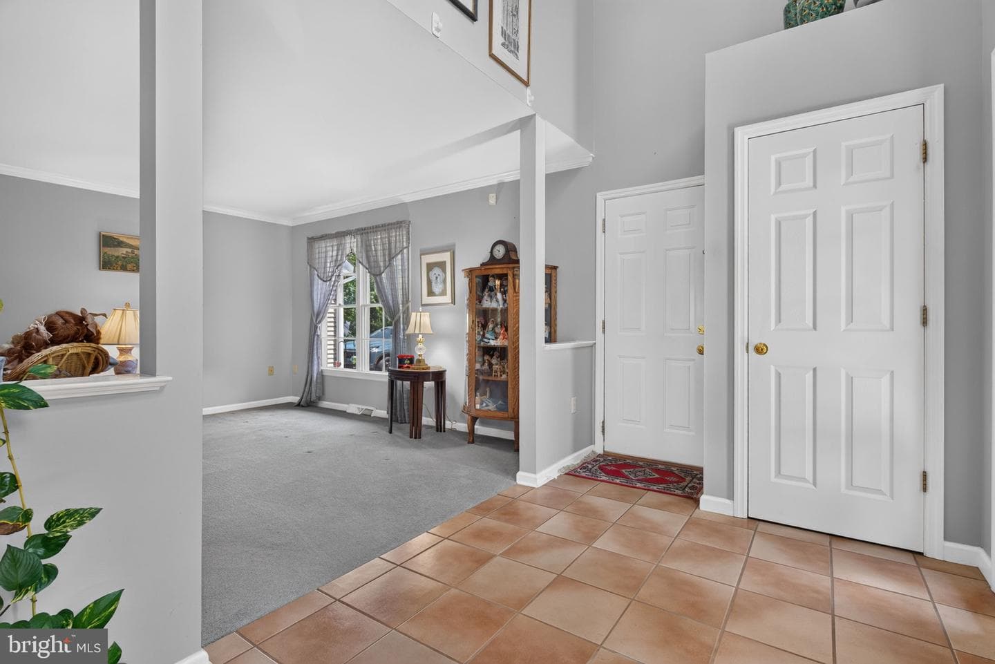 1290 Crestview Drive photo 5