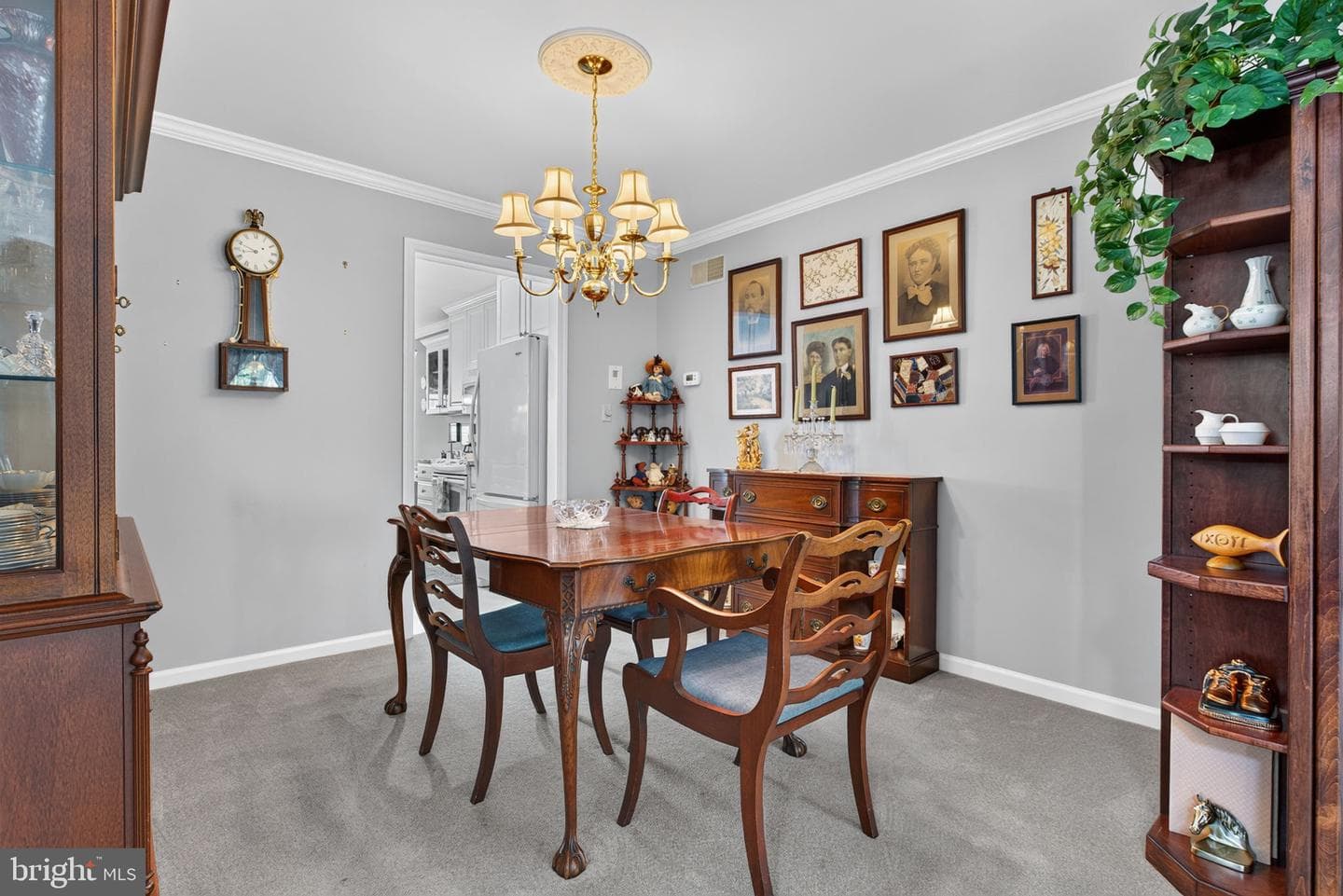 1290 Crestview Drive photo 9
