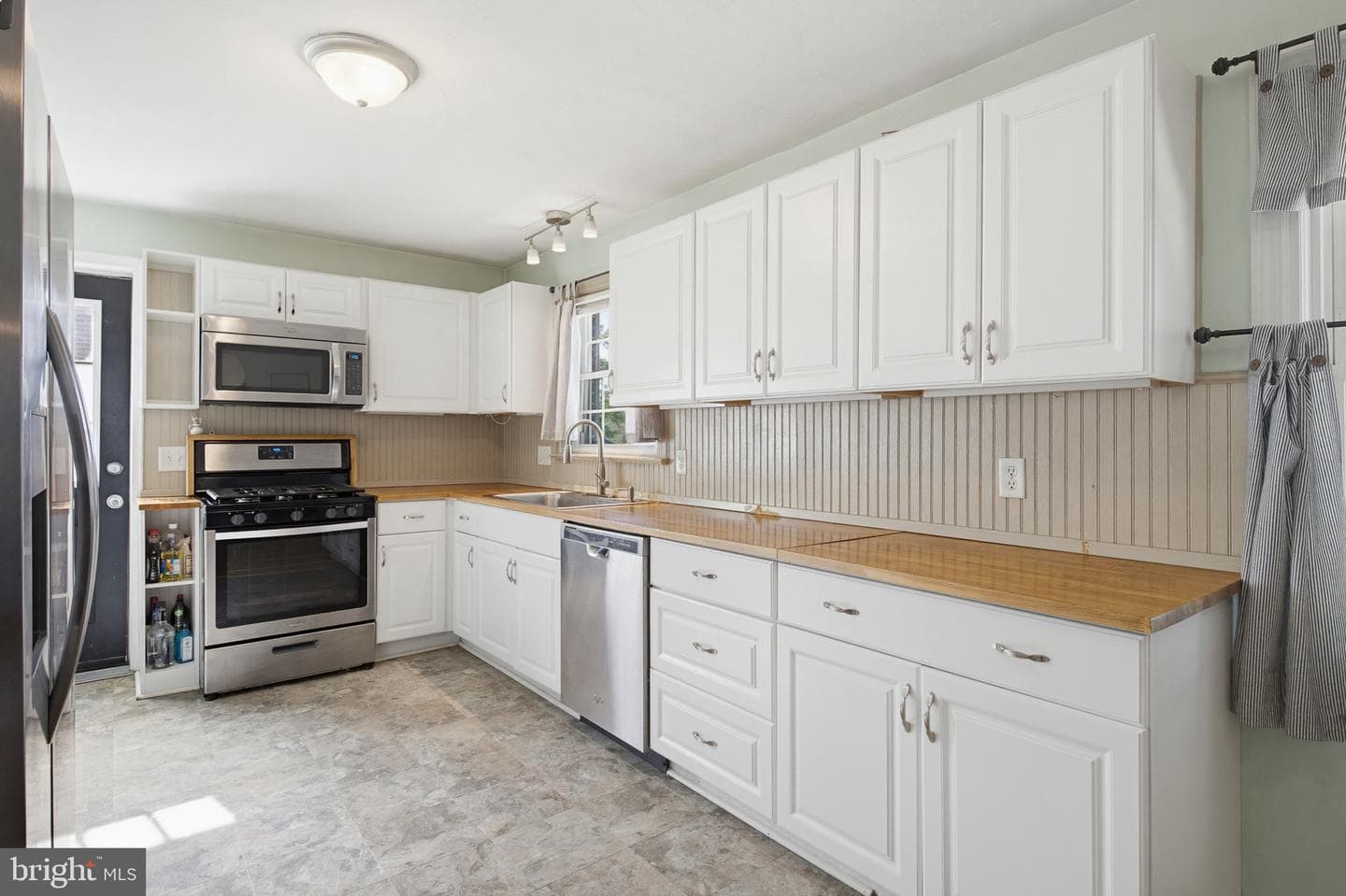 2114 Shaaron Drive photo 11
