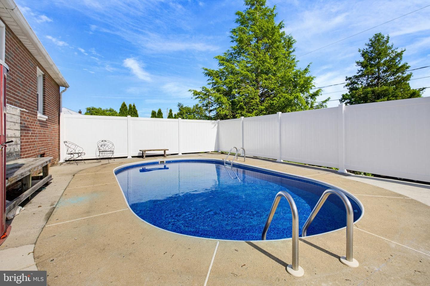 2114 Shaaron Drive photo 4