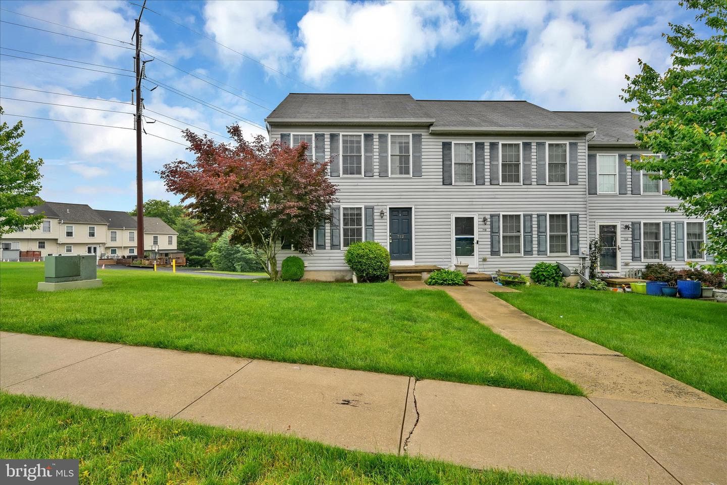 712 Knoll Drive